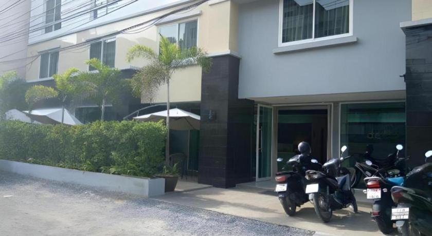 Hotel By Dee @Jomtien Pattaya Exterior foto